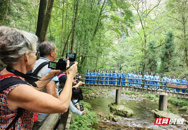 邀天下游客 赏山水盛宴 张家界举办多彩活动迎接中秋国庆双节