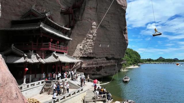千年诗意遇见仙山丹霞｜2025江西少年诗词大会参赛人员专属龙虎山福利大放送！