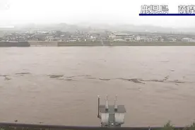 台风“珊珊”登陆日本鹿儿岛 多地出现人员伤亡图片