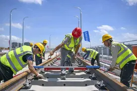 宁马城际铁路（南京段）正式进入铺轨阶段图片