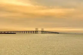 逛青岛，只知道栈桥这一座“桥”可还行？图片