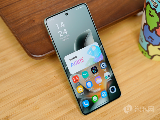 超纤薄设计，轻巧好手感 联想moto X70 Air评测