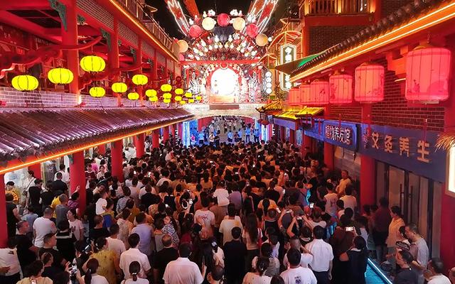 夜经济点亮文旅新图景 从“夜景”到“夜宴”的荆楚实践