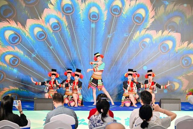 武汉伢，红河邀你来北纬23°享受旅居生活！