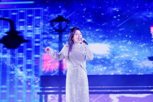“浪漫七夕·仙来保亭”全民潮歌会浪漫上演！以歌为媒，绘就保亭文旅融合新画卷