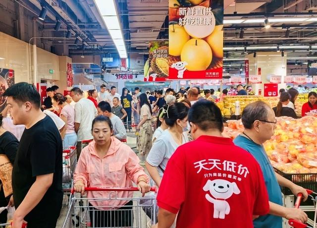 一天涌入近6万人，京东折扣超市首店开业限流12小时