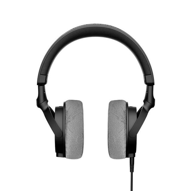 拜雅推出入门级专业监听耳机 DT 270 PRO