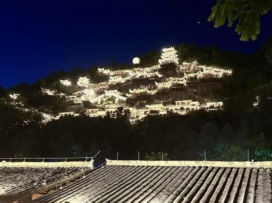 活力中国调研行 ｜ 从“废弃矿山”到“网红小镇”，望仙谷的绿色蜕变