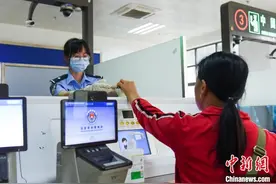 女警别样守护国门 展现最美“她”力量图片