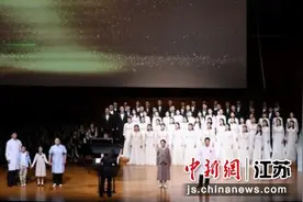 江苏大剧院原创音乐戏剧《花开的声音》在南京首演图片