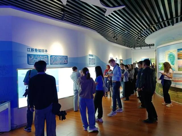 “国际青年长江行”活动走进石首 领略长江生态之美