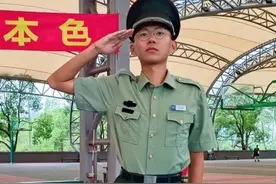 他们有着相同的选择，共筑国防梦！图片