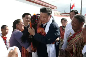 跟着总书记看中国丨源头一滴水 世界一条江——在长江源感悟习近平总书记的长江情怀图片