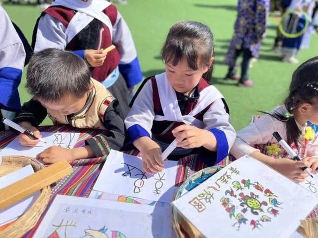 这所幼儿园里有“街子天”，让文化薪火在欢声笑语中传承