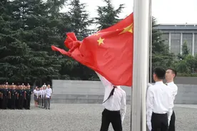 锻造忠诚卫士！江苏警官学院1500名新生在纪念馆上“开学第一课”图片
