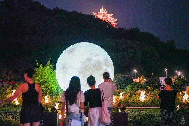 国庆中秋长假杭州接待游客2264.16万人次，江苏、上海游客依然最爱杭州