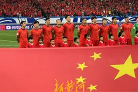 “苌”镜头 | 国足迎来关键之战，上半场国足2：0领先！图片