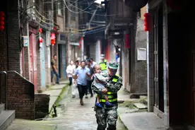 四川各地深入开展演练 筑牢防汛“安全堤”图片