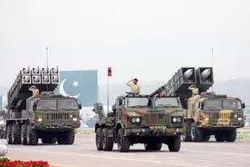 巴基斯坦举行阅兵式庆祝“巴基斯坦日”图片