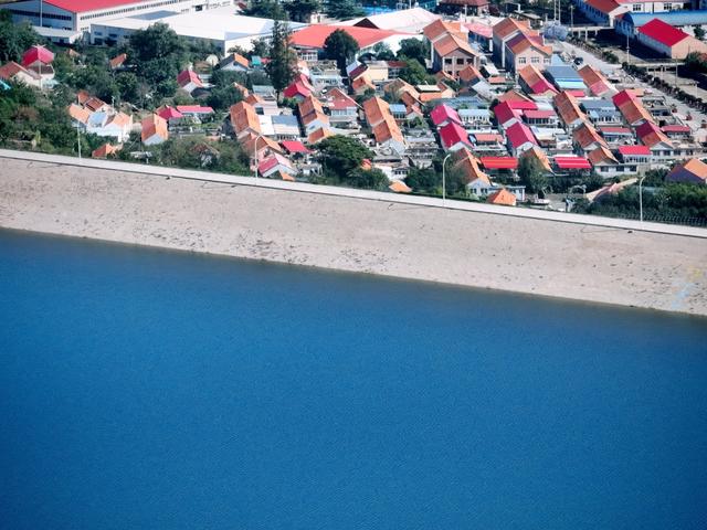 崂山碧波映秋光