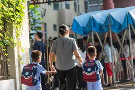 广东拟出台校园商超规范管理指导意见：非寄宿制中小学幼儿园禁设商超图片