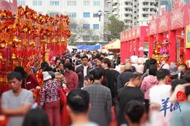 “波罗诞”首日人海如潮，预计售出2万颗波罗粽图片