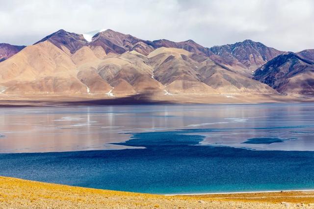 老俞闲话｜在海拔4800米，写下理想主义