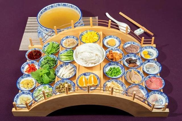 来红河，在北纬23°的阳光里见证一生一世的爱情！