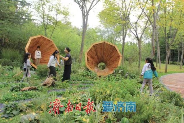 秋色不等人 速来解锁公园景区的N种玩法！