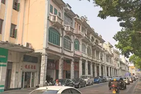 City Walk在广东多地走红 换种方式阅读城市图片