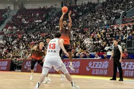 山东高速男篮不敌新疆男篮图片