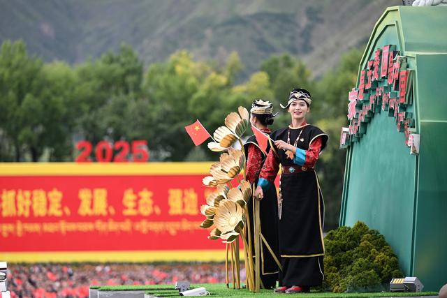 高清大图丨西藏自治区成立60周年庆祝大会现场直击