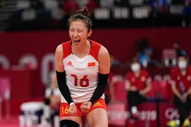 丁霞回归集训备战世界联赛，中国女排高强度训练打造整体图片