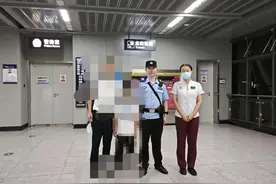 9岁小男孩独自乘地铁闲逛不慎迷路，武汉轨道民警助其安全回家图片