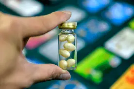 治疗仪治病、按摩啫喱降压？市监总局典型案例涉老年人骗局图片