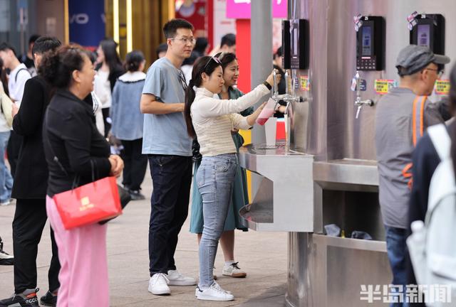 国庆假期里的 “青岛味”：举杯畅饮，惬意游岛城