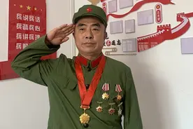 致敬英雄丨纪朝阳：感恩牺牲的战友挡子弹，每次宣讲有意“跳过自己”图片