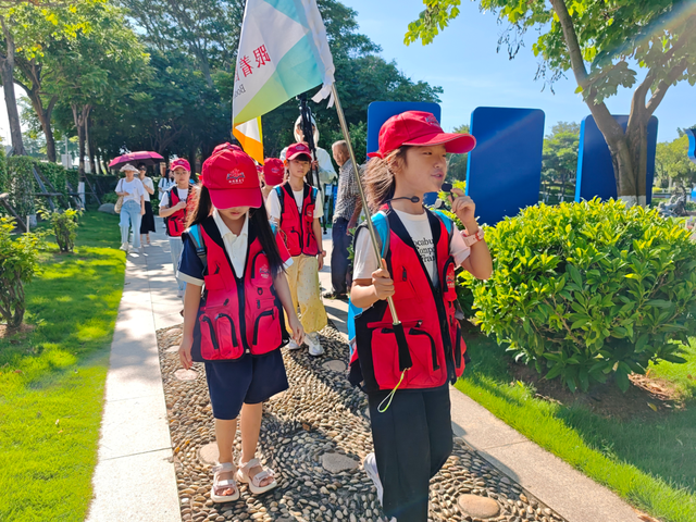 我们来上岗啦~ 跟着图书去旅游·推荐官版上线！