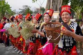 万人芒市欢歌共舞  目瑙纵歌盛会元宵节启幕图片