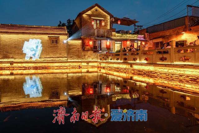 一年四季 泉在济南丨济南王府池子夜景璀璨，展现泉城夜游魅力