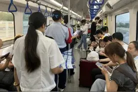 地铁加强不文明行为治理图片