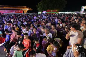 “文体夜市”第二站走进鳌头，这三个特征让茂南热闹图片