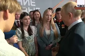 普京：会考虑将伏尔加格勒更名为斯大林格勒，但最终决定应由该市居民作出图片