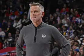 科尔：4000三分难以置信 库里呈现的不仅是比赛更是艺术盛宴图片