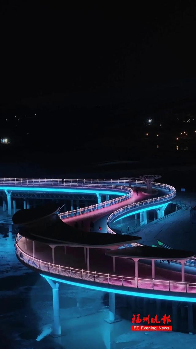 夜景绝美！福州“彩虹飘带桥”里美桥正式亮相