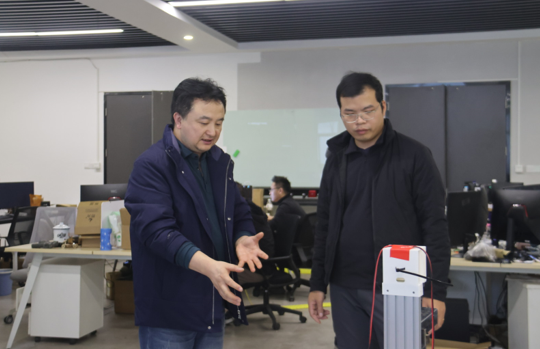 突然爆火！浙大博士在杭州花40万元买车库，一批年轻人跑来上班，没工资却天天加班到凌晨……