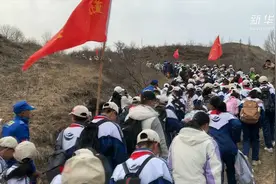 少年徒步108里祭英烈 这所学校坚持了29年图片