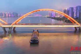 湘江长沙段水位持续上涨图片