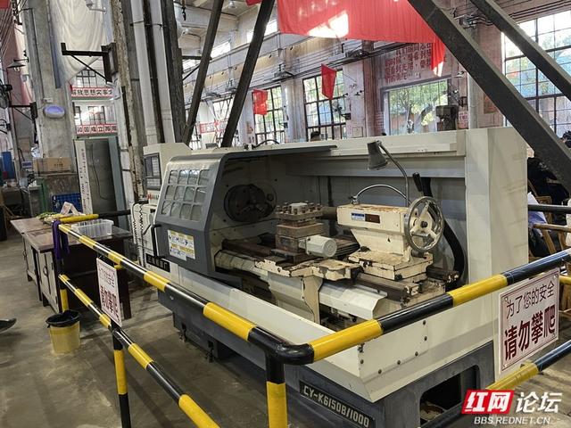 机油未冷，茶烟正起：在曙光茶厂与历史共饮