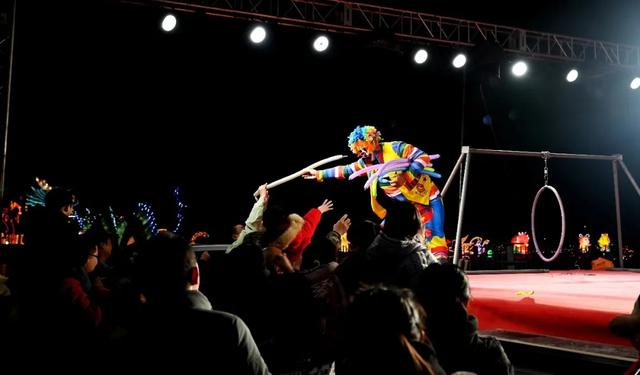 光瀑垂落，梦幻启幕！定州上演光影梦幻盛宴！